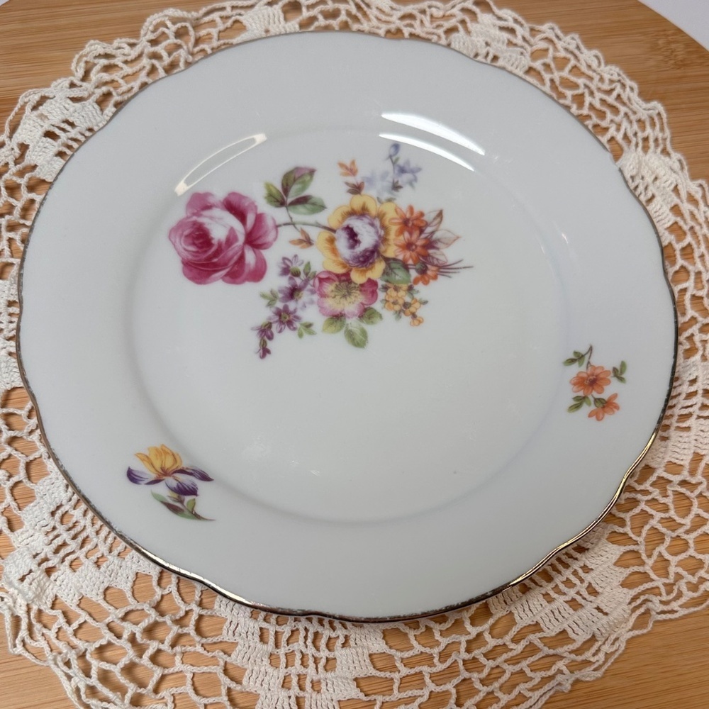 Vintage Kahla Floral Saucer Plate,| Scalloped Gold Rim (Chip)